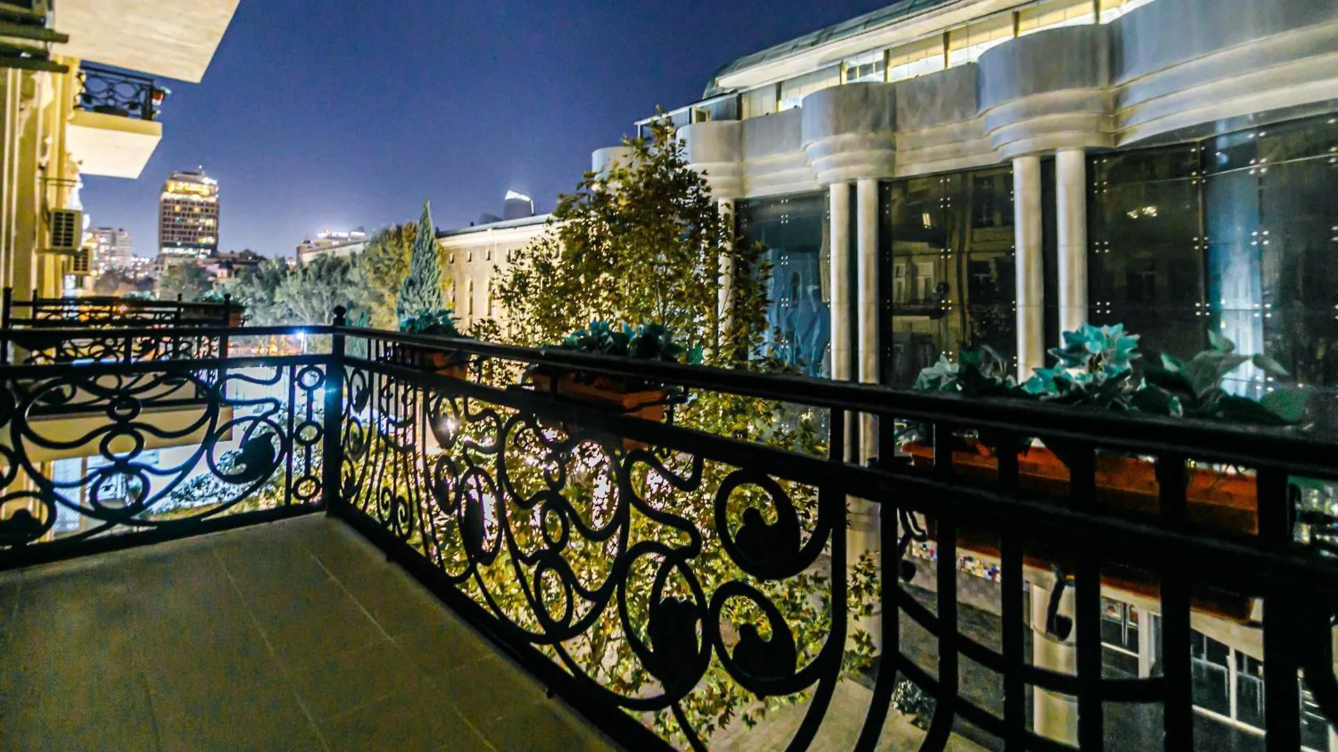 Apartment On Nizami 93 Baku